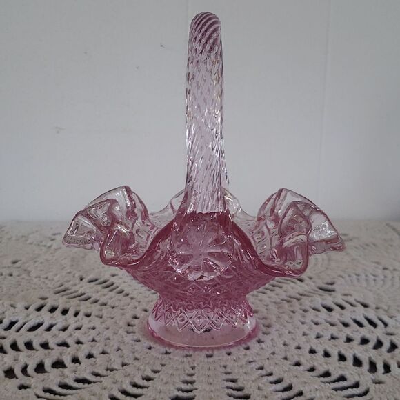 Vintag Fenton Art Glass Pink Glass Ruffled Small Basket Twisted Handle - Picture 2 of 9
